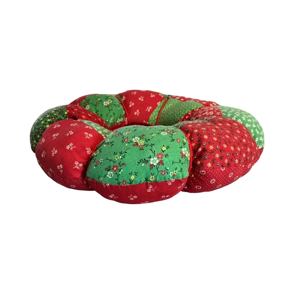 Vintage Quilted Patchwork Puff Wreath Red Green Floral Calico Christmas 15